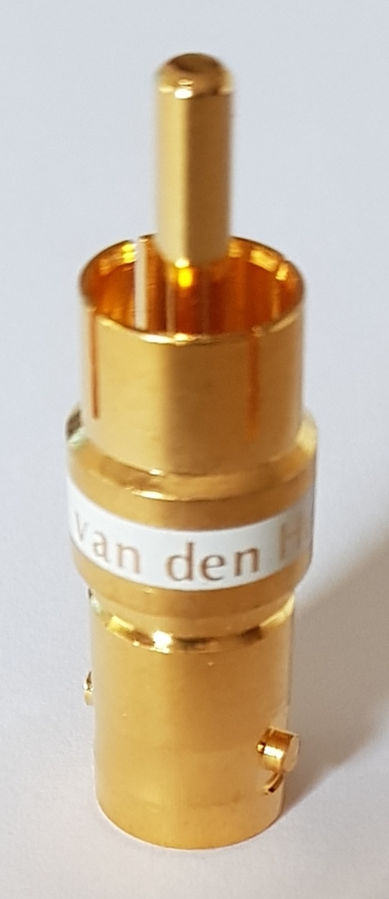 Van den Hul verloop - adaptor 75 Ohm van BNC female naar RCA male verkrijgbaar in verschillende kleuren per stuk - Afbeelding 5