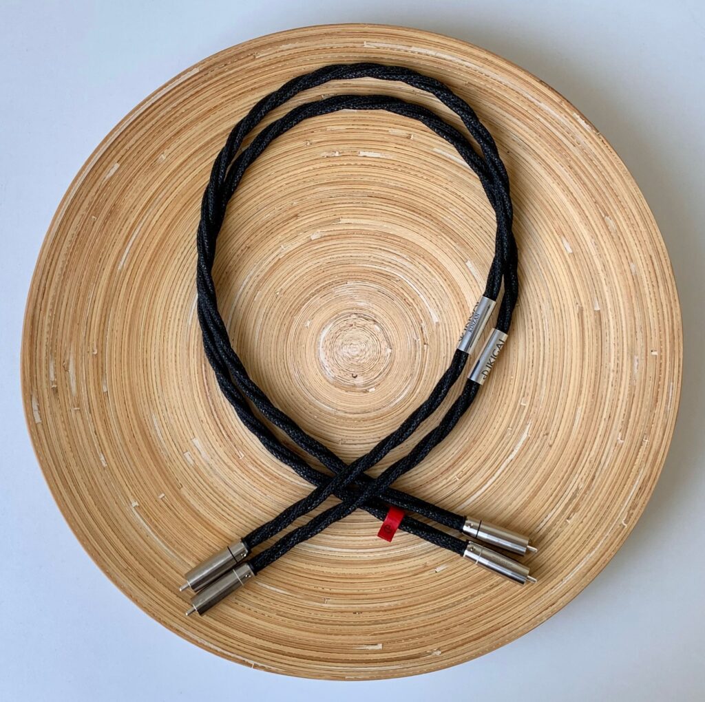 IKIGAI Audio KINZAN Analoge RCA interlink puur zilveren 5N en 25% new generation 24-karaats gouden monokristal geleiders stereoset 2 stuks vanaf 0,75 meter