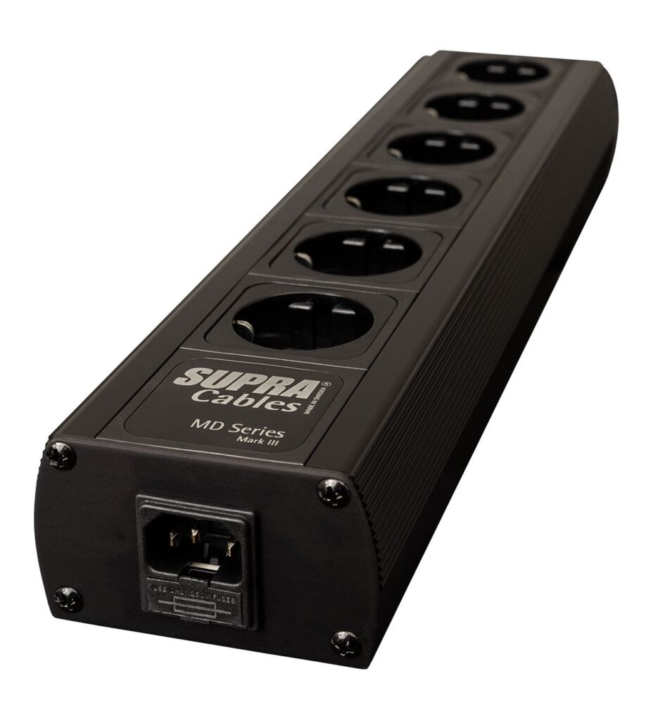 Supra MD 06 EU SPC Black afgeschermd stekkerblok met Non-Intrusive Filtering (NIF) en verzilverde OFC interne bedrading 6 x schuko met C13 - 10A aansluiting