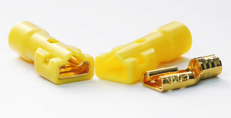 Furutech FT-210(G) Gold Insulated Push-on Disconnect Terminal kabelschoen 24k verguld koper 5.5sq. mm max. 12~10 AWG per 10 stuks - Afbeelding 5